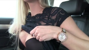 ruda lalunia jest mocono posuwana w dupsko