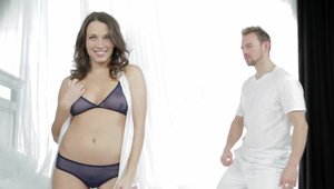 seks w trójkącie z płaskimi nastolatkami