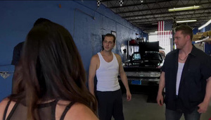 wygimnastykowana niunia z pałą w buzi