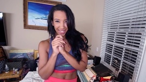 super mamuśka zarzuca dużą dupcią