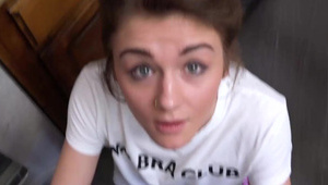 wielkie cyce na jego fiucie