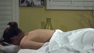 gorąca czekoladka jest bzykana na leżaku