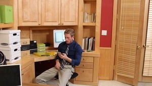 okularnica natarła się oliwką i chce się ruchać