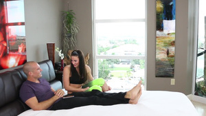 niegrzeczne i związane panie na krześle