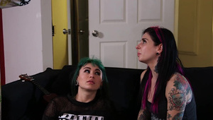 spust w dupę grubej suczki