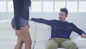 fantastyczny seksik z piękną kocicą