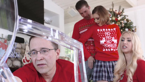 koleś siedzi wygodnie a uczennica ciągnie pałkę