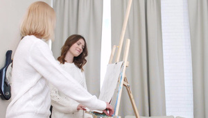 słodko ssie lizaczka