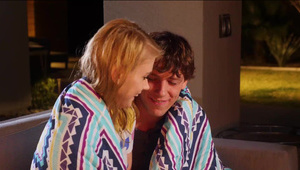 pijane studentki bawią się penisem