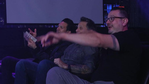 szczupłe blondyneczki liżą się na łóżku