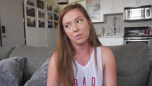 dołączyła do nich do łóżeczka