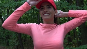 kira sinn na indyjskim masażu