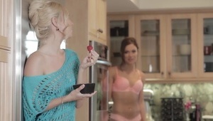 ava addams obciąga wielkiego kutasa