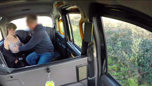 czarnowłosa bogini z przystojniakiem