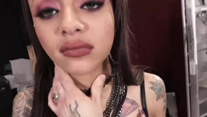 orientalna seks laseczka z wielkimi cycami