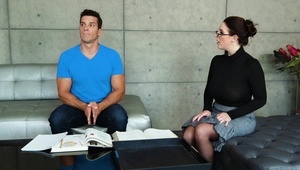 dojrzała pani kąpie się