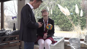 analne porno z laską w czapce