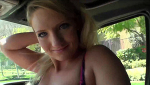 młoda azjatka i stare kutasy