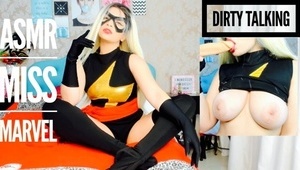 głębokie gardło niegrzecznej babeczki