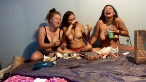 usiadła super dupcią na jego twarzy