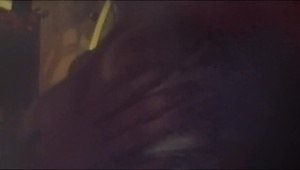 dziewczyna uwielbia pośladki koleżanki