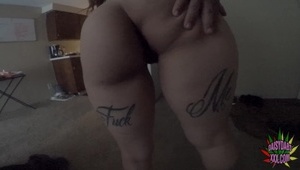 emo nastolatka lubi przed kamerką