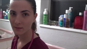 jasmine byrne dostaje w dupę