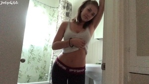 zapłacił jej za małą przyjemność