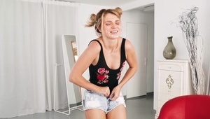 czekoladki liżą dużego loda