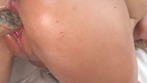 sarah i jej analny orgazm