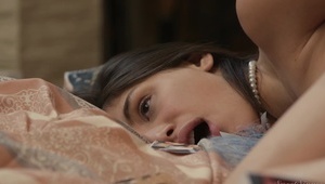 cycata laseczka obrobi wspaniałą pałę