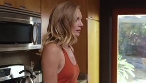 zabrał ją do swego domu