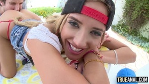 młoda ciasna zruchana murzyńskim penisem