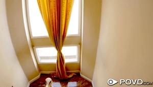 sasha kozmina zabawia się z koleżanką