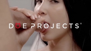 laska w czerwonej bieliźnie lubi porządny seks