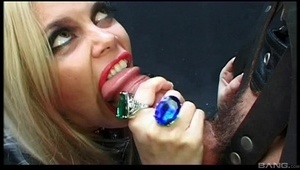 pani doktor pieści jej piczkę