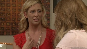 kutasem zabłądził w jej wielkich cyckach