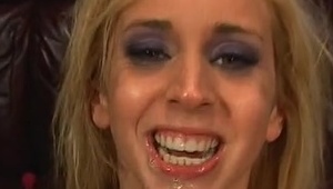 seksowna ashley lubi seksik na dwa baty