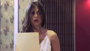 chłopak bzyknął koleżankę swojej siostry