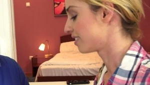 osiemnastolatka jest pieprzona w kakaowe oczko