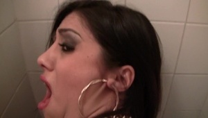 mega biuścik gorącej azjatki