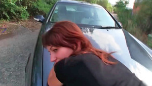 usiadła mu piękna dupą na twarzy