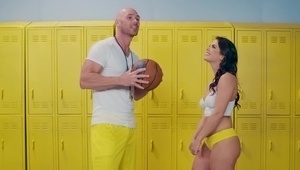 junna hara w trójkąciku