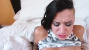 porno latynoska w żółtej bieliźnie