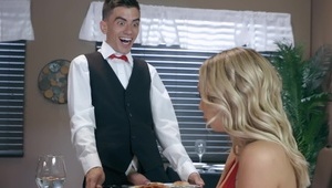 ava sparxxx pomału wsuwa sobie fiuta