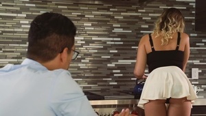 wydymał azjatycką koleżankę na pieska