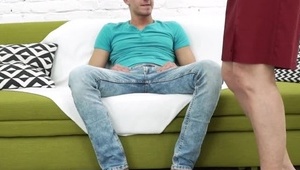 każdy centymetr kutasa ją podnieca