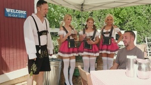 pulchna amatorka liże jajka