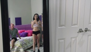 nicole ruchana przez zamaskowanych mężczyzn