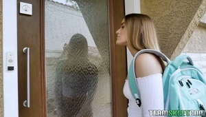 wskoczyła na bydlaka swojego chłopaka